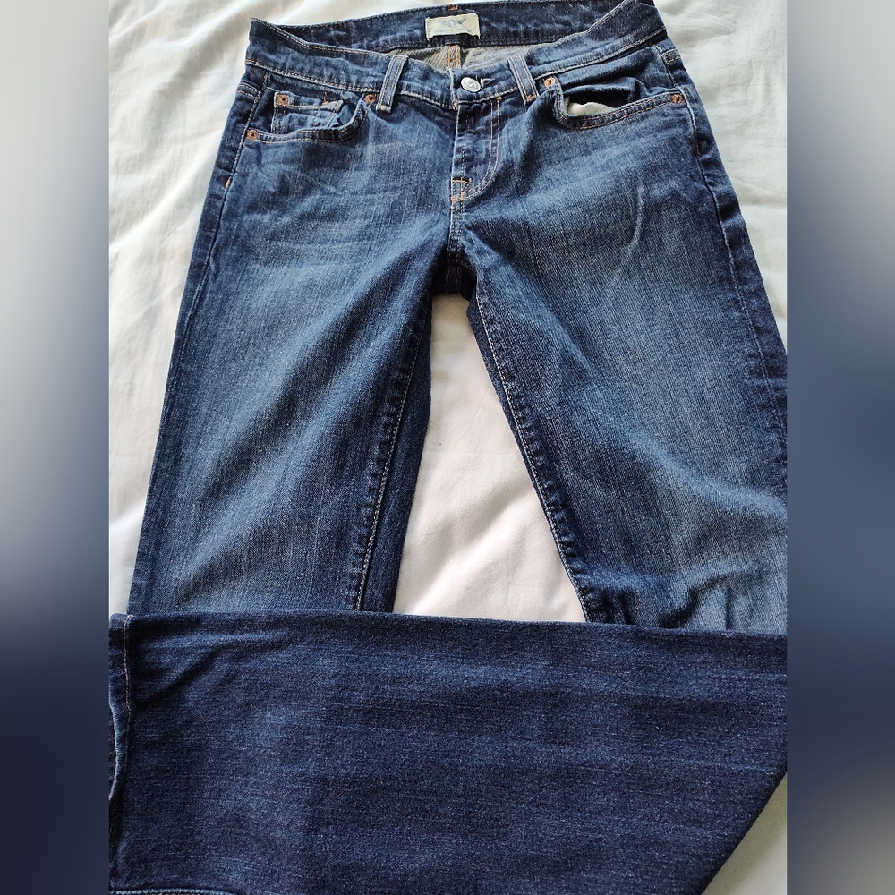 UNCHARTED TERRITORY Ladies Bootcut Jeans. Size W26/4. Inseam 32.